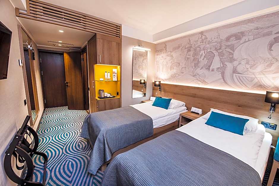 Photo 1 of 4 of Premier Business Twin Room