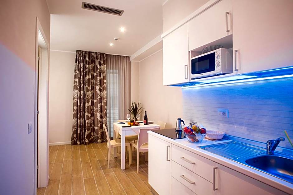 White Suite & Apartments