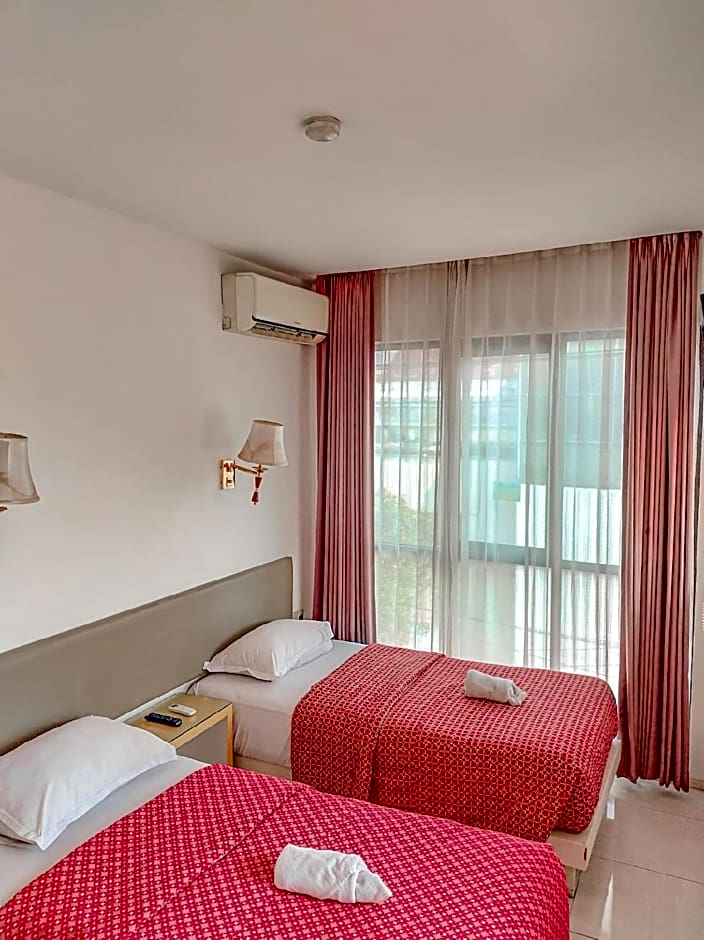 Dewarna Hotel Arifin