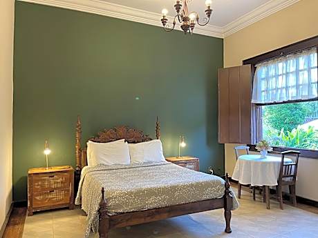 Suite with Mountain View