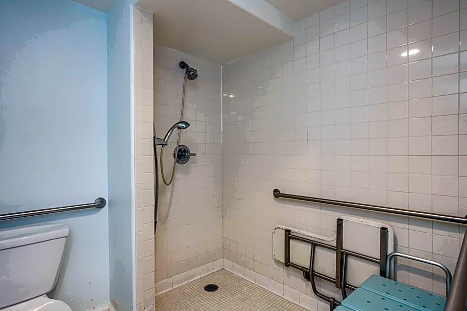 Pacifica Beach Hotel