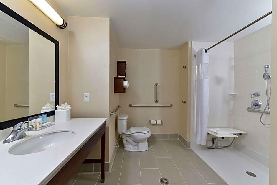 Hampton Inn By Hilton & Suites Des Moines Downtown