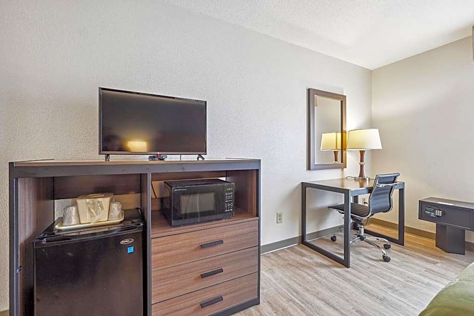 Quality Inn & Suites Dawsonville