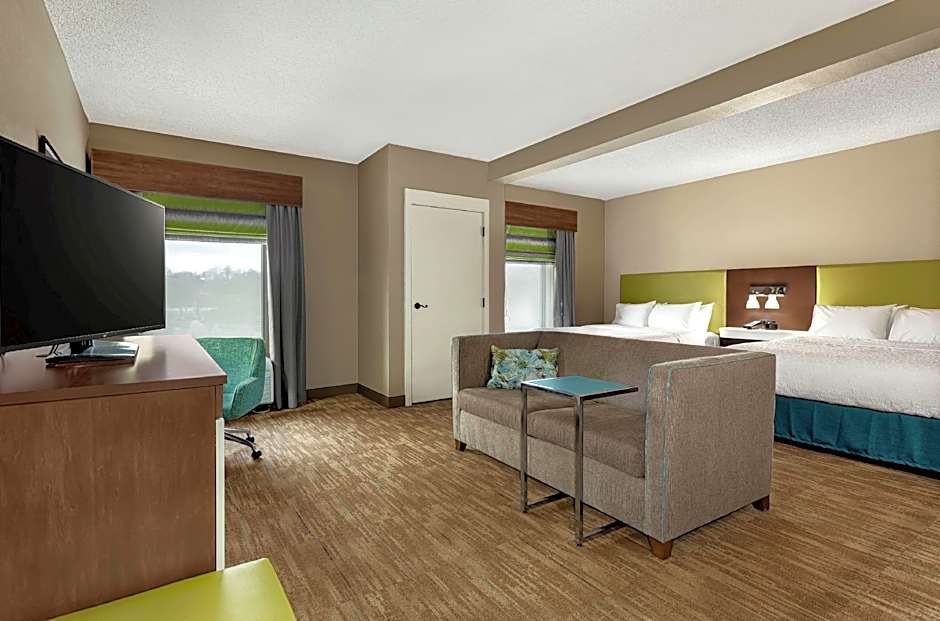 Photo 1 of 3 of Studio 2 Queen Beds, Mobility Accessible, Bathtub