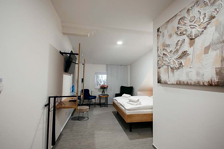 Golden Golem hotel & Spa