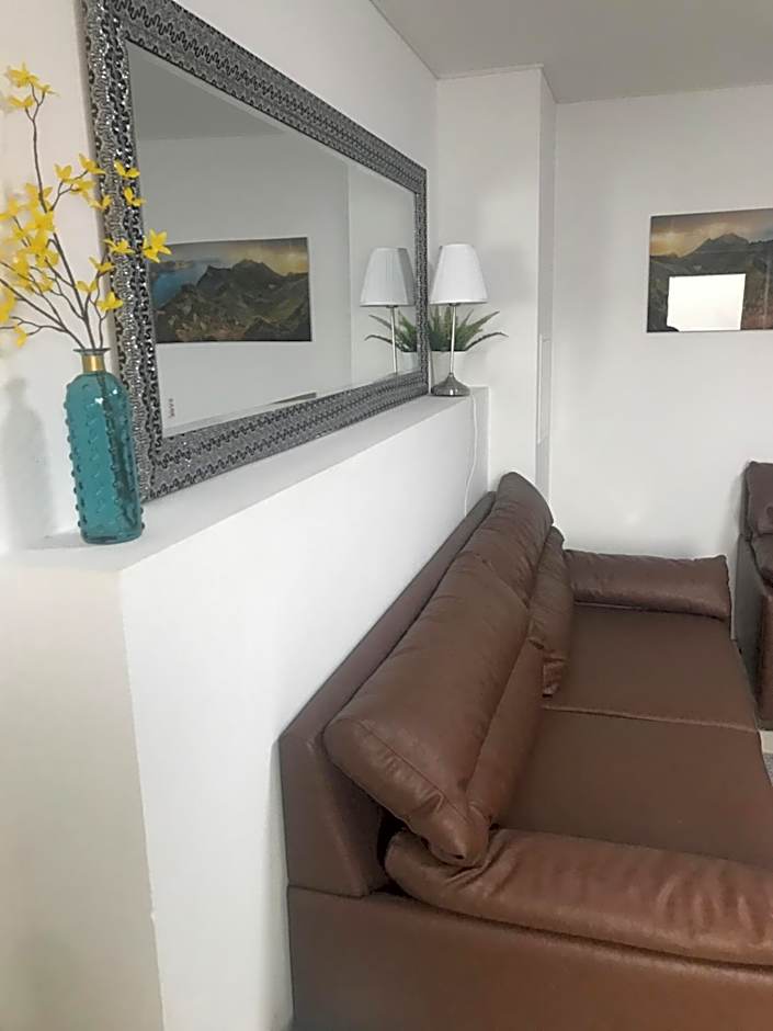 Baynunah Suites Aparthotel