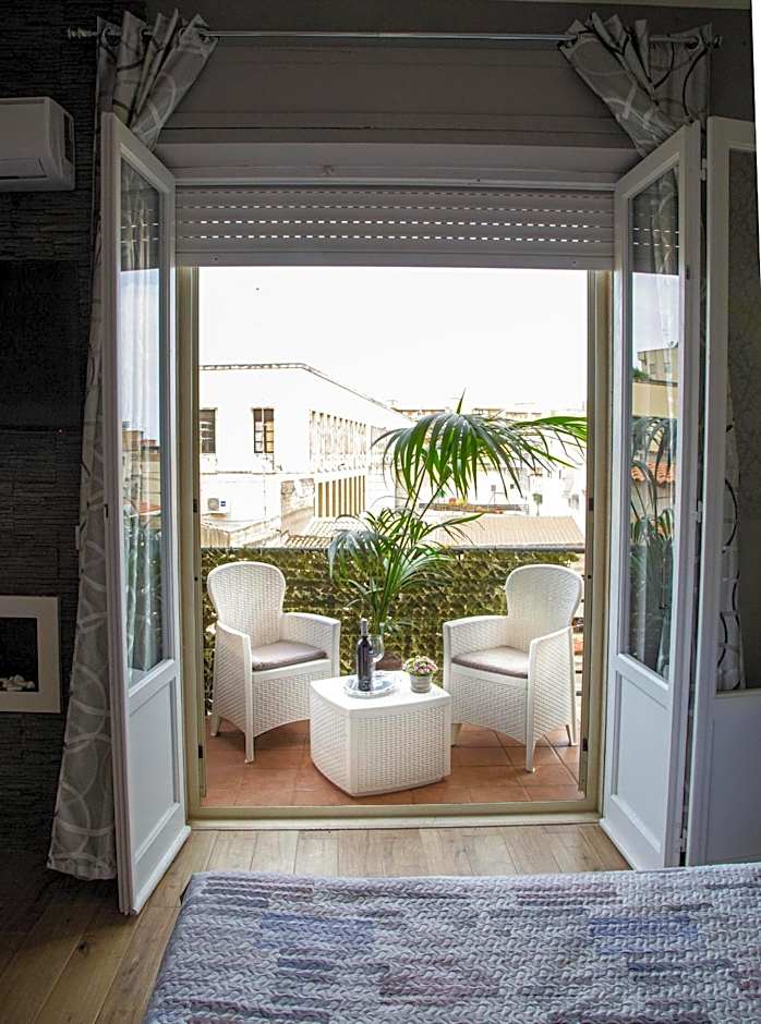 Home Syrakos