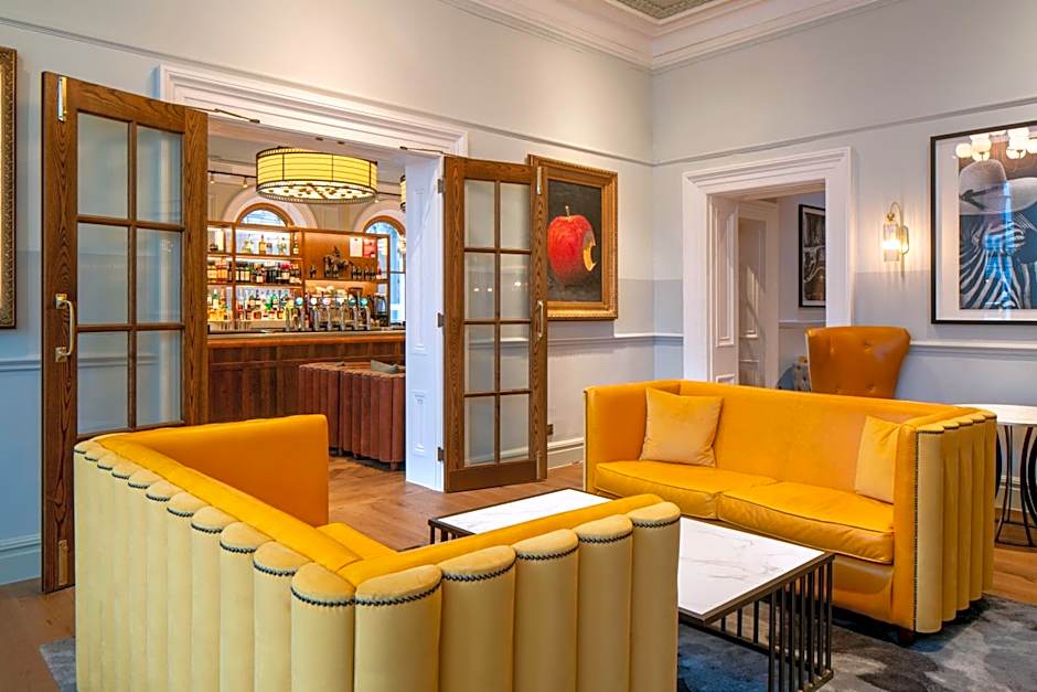 The Queen at Chester Hotel, BW Premier Collection