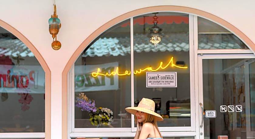 Sidewalk Boutique Hotel