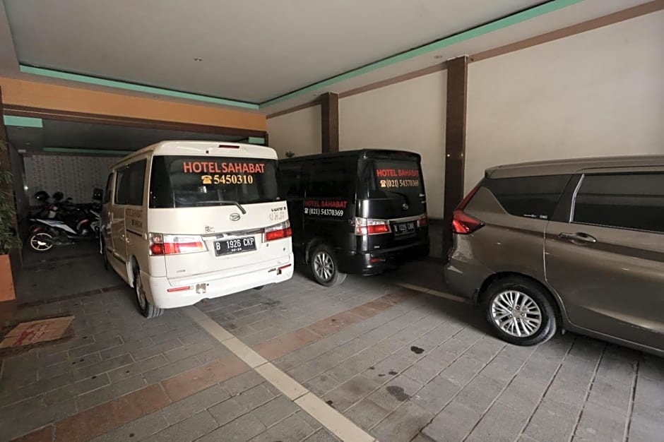 OYO 92469 Hotel Sahabat
