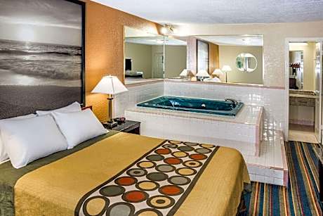 1 Queen Bed Suite Non-Smoking