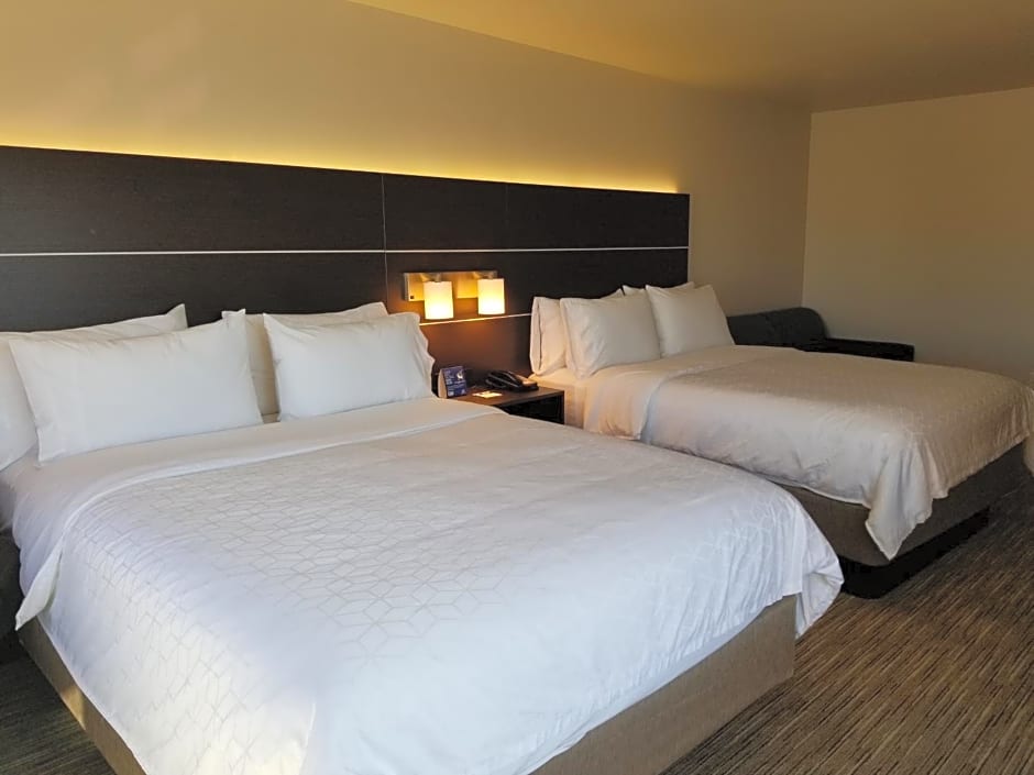 Holiday Inn Express & Suites - Colorado Springs AFA Northgate, an IHG Hotel