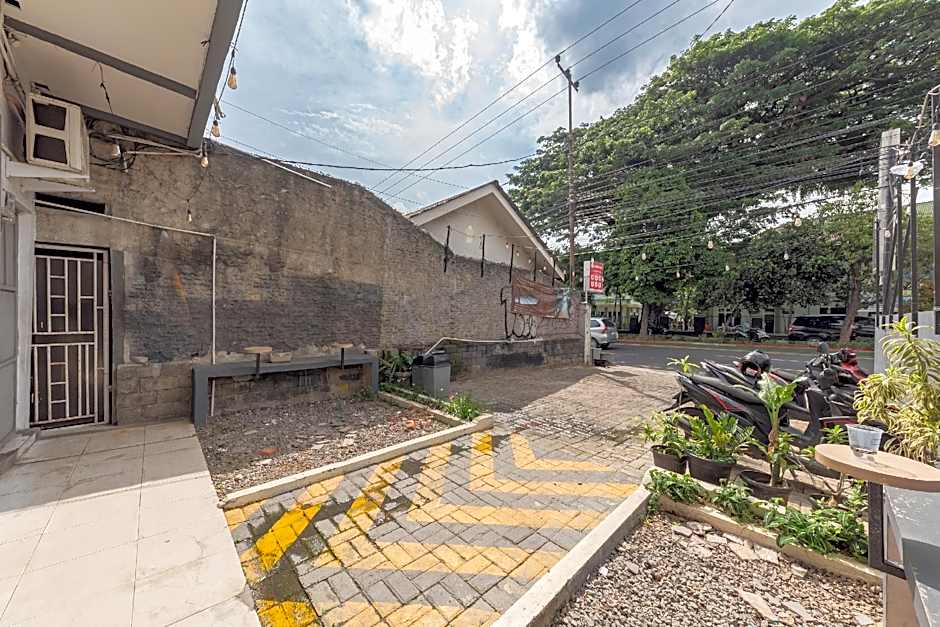 RedDoorz @ Capsule Inn Teuku Umar