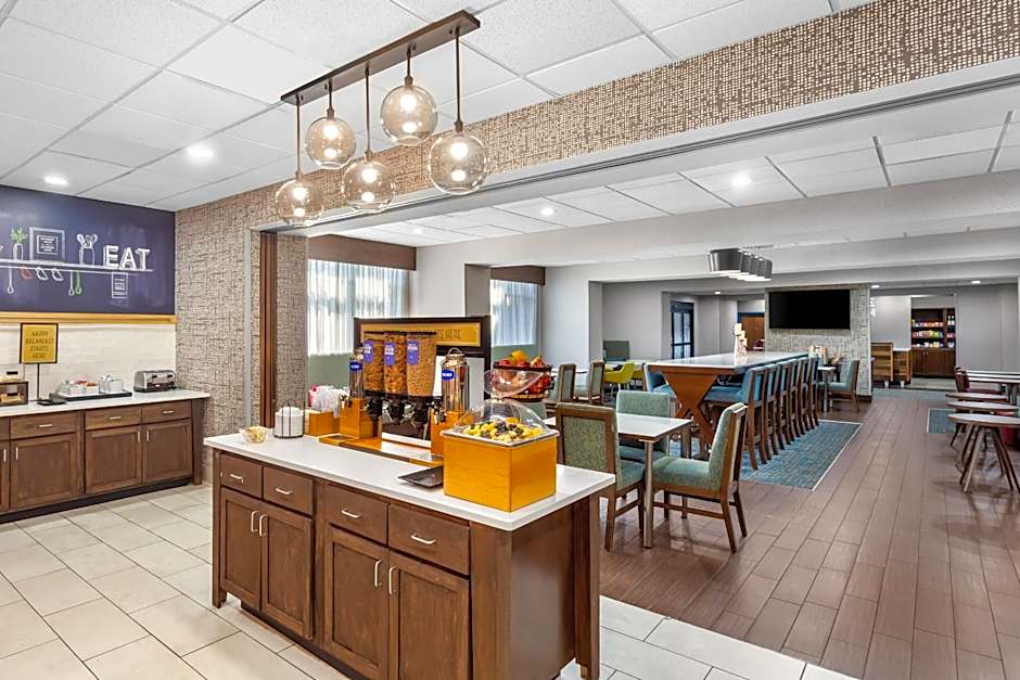 Hampton Inn By Hilton Huntington University Area