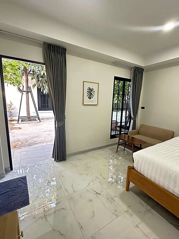 Bamboo Resort Suphanburi (in Bamboo Japanese Goods Warehouse)