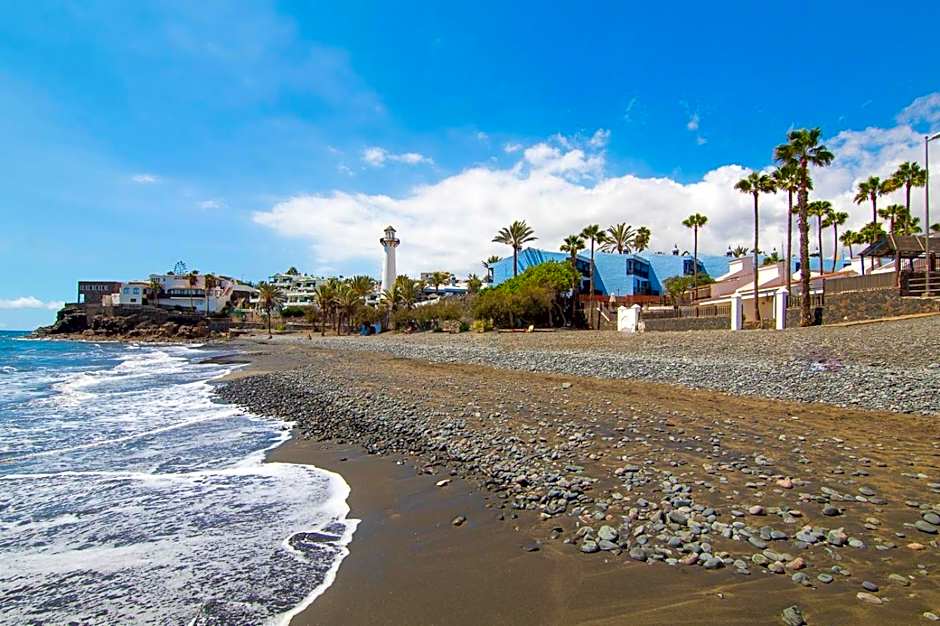 Bungalows Side Shore