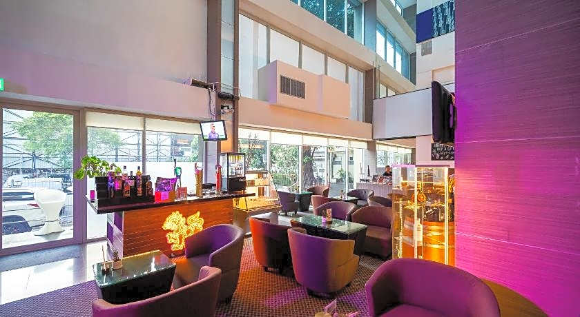 Hilton Garden Inn Bangkok Silom