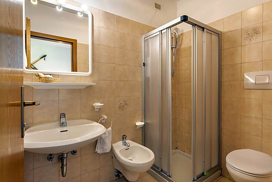 Kyrr Smart Mountain Retreat