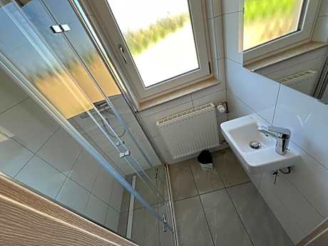 Single Room with Shared Toilet