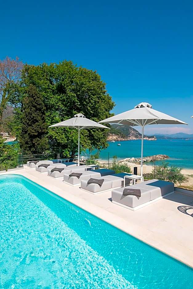 Alboro seaside suites