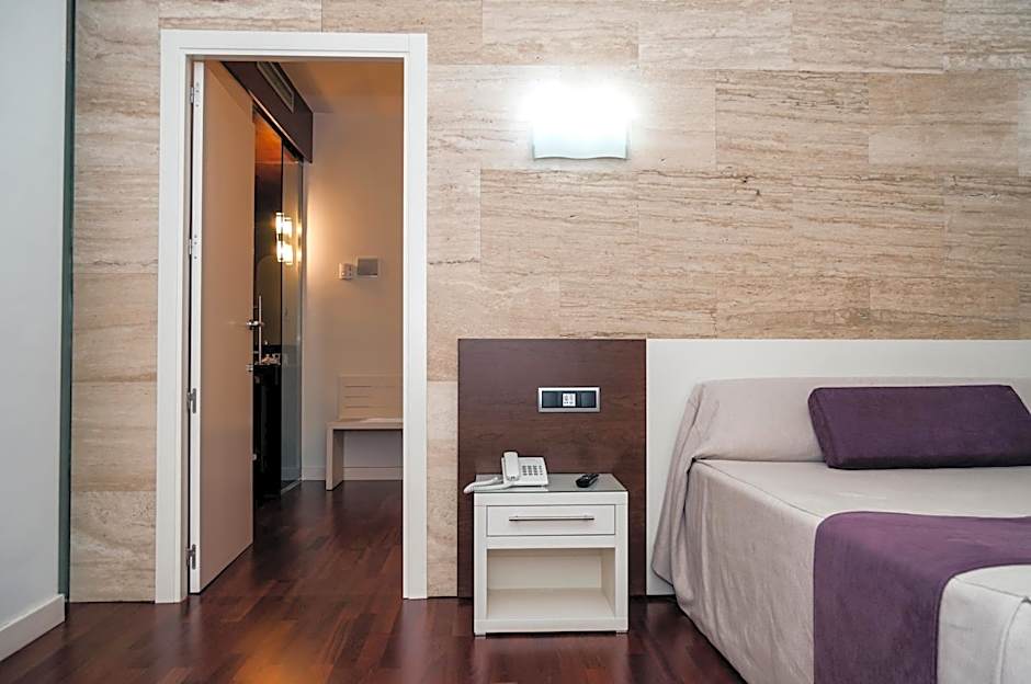 Escuderos Hotel Cruz