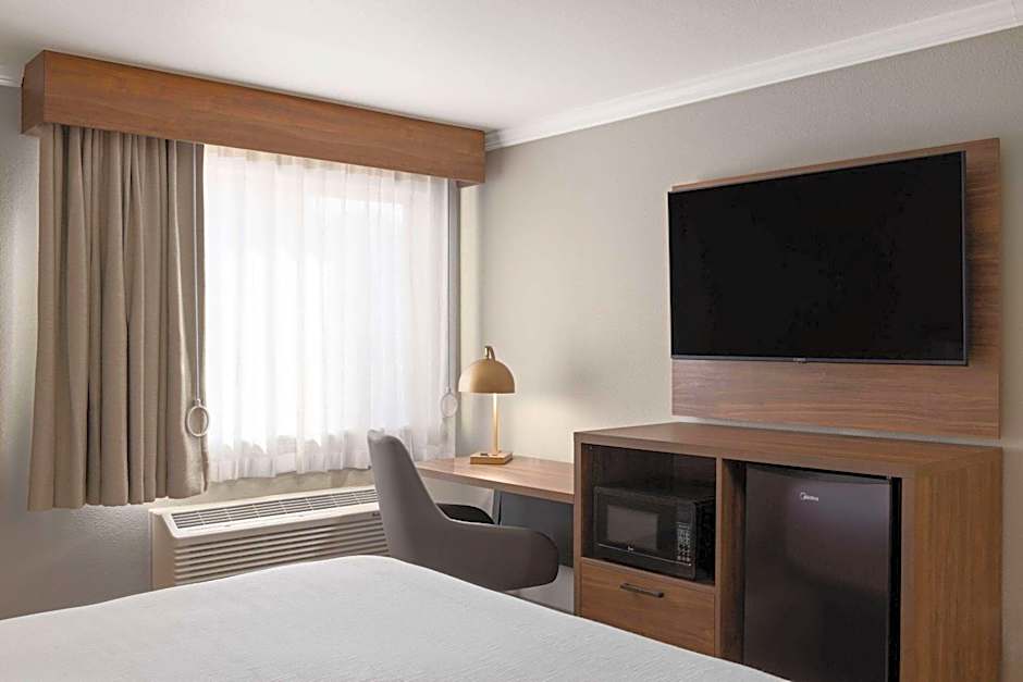 La Quinta Inn & Suites by Wyndham Yakima Downtown