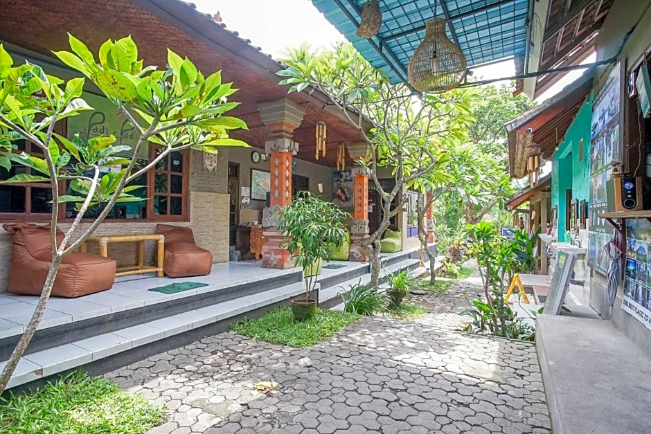 Padi-Padi Hostel & Bar