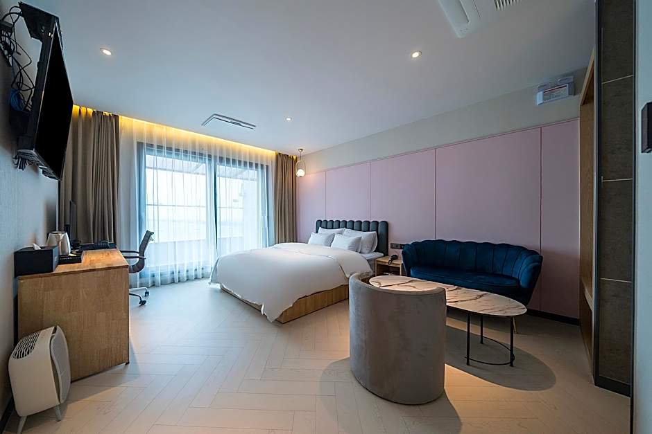 Brown Dot Siheung Geobuksum