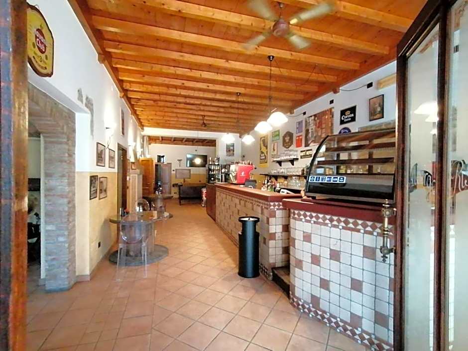 HOTEL FIORE & Fiocchi