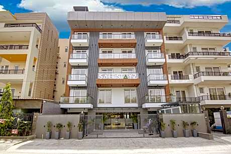 Saltstayz Premier - Golf Course Road & Sector 57