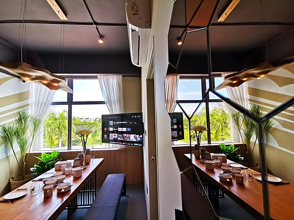 Oikos Poshtel