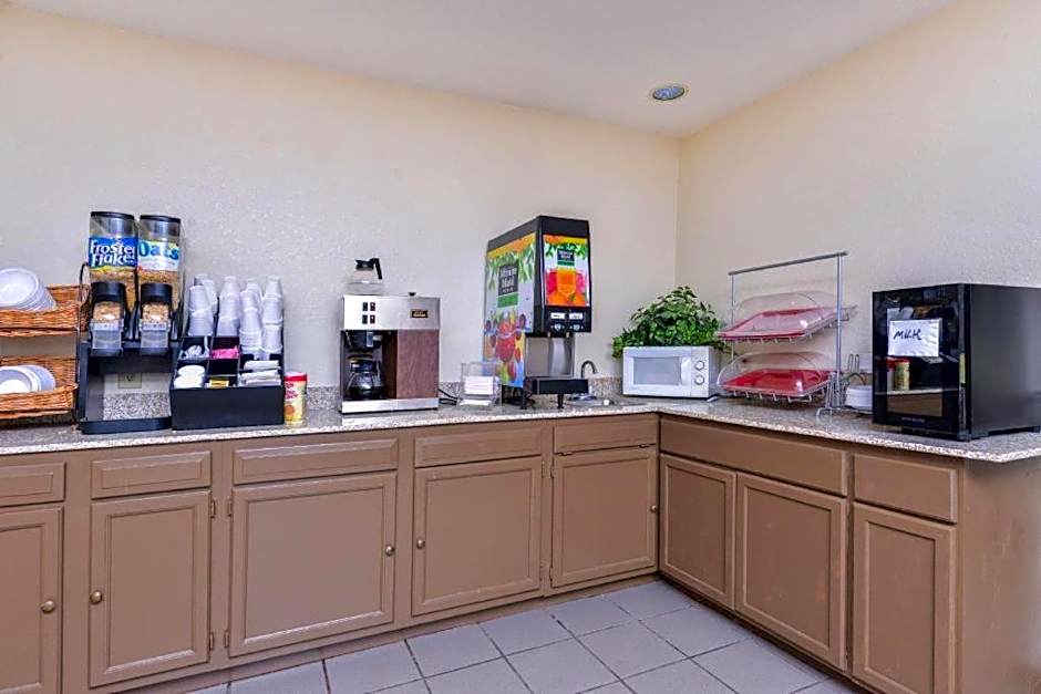 Baymont by Wyndham Acworth