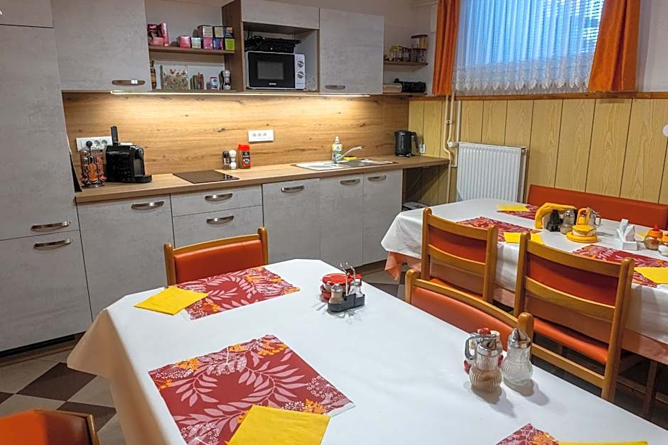 Rooms & Apartments Jana