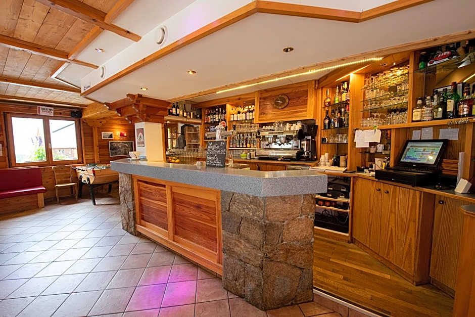 Logis Hôtel Spa la Cascade