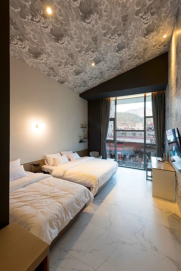 Hound Hotel Changwon - Jinhae Yongwon