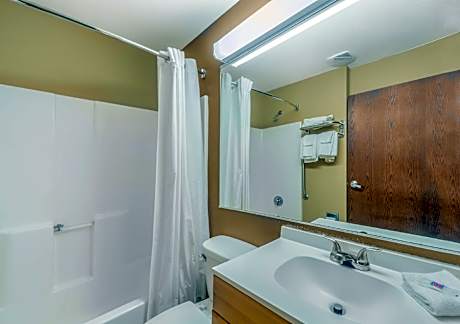 2 Queen Beds | Non-Smoking, Micfridge