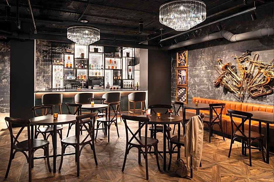 Moxy Springfield Downtown