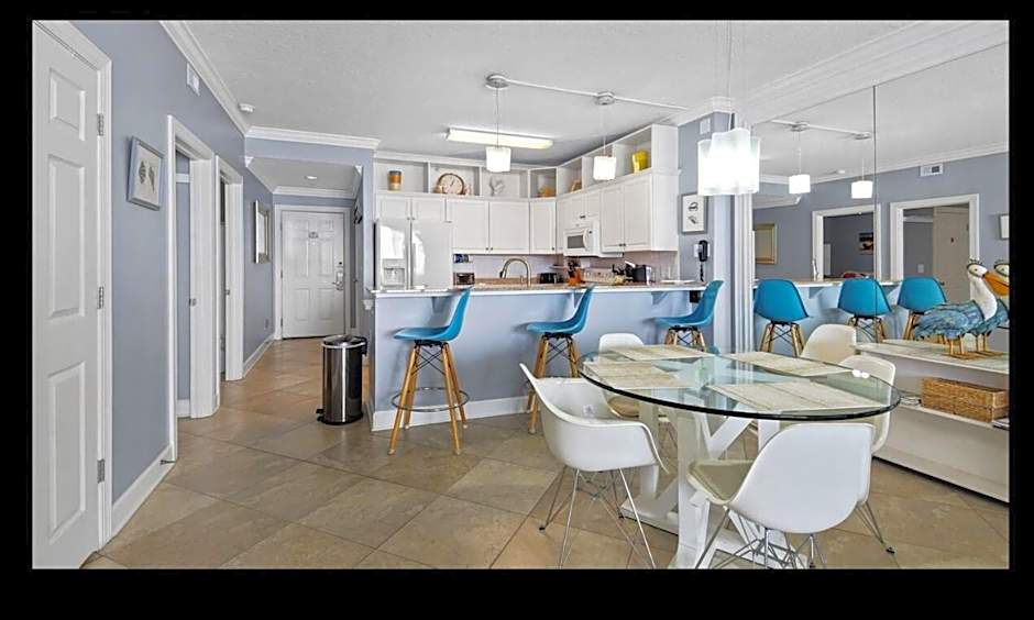 Beautiful Beachfront Views - The Retreat at Emerald Isle