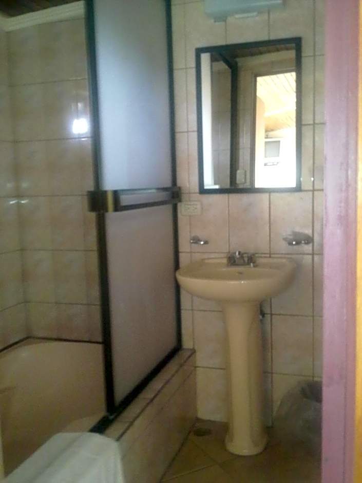 Hotel La Guaria Inn & Suites