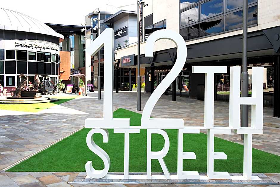 Premier Inn Milton Keynes Central Theatre District