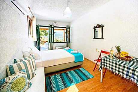 Studio with Sea View