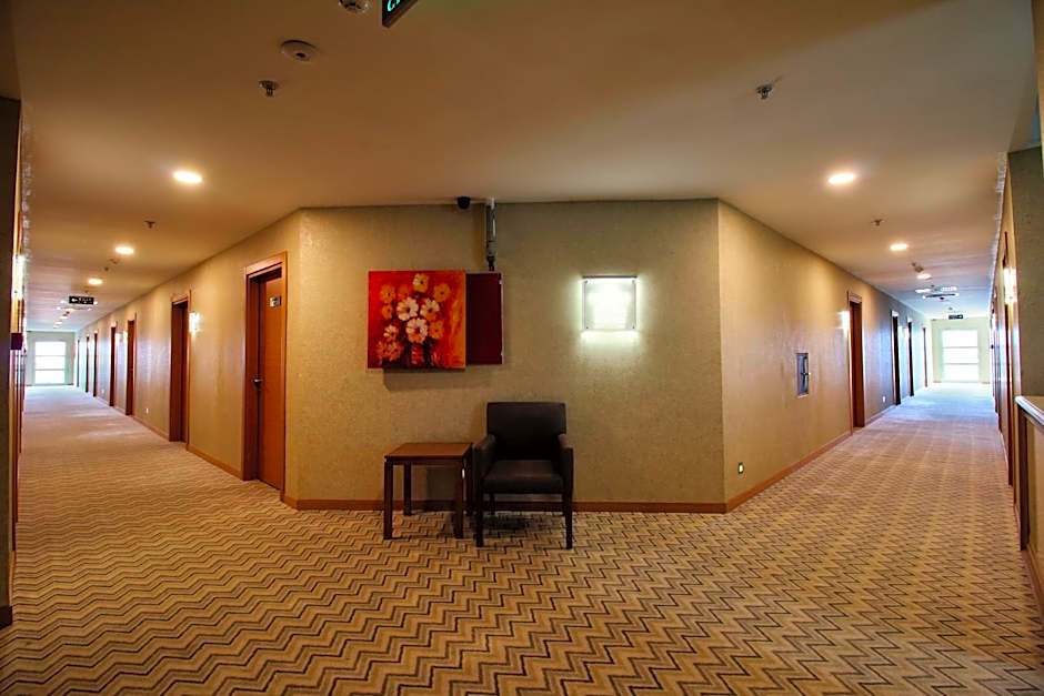 Sarissa Hotel