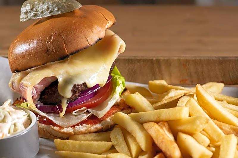 Livingston Lodge Hotel