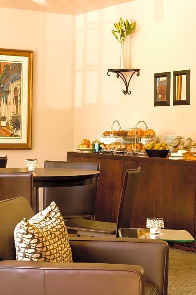 Casa Del Mar Inn