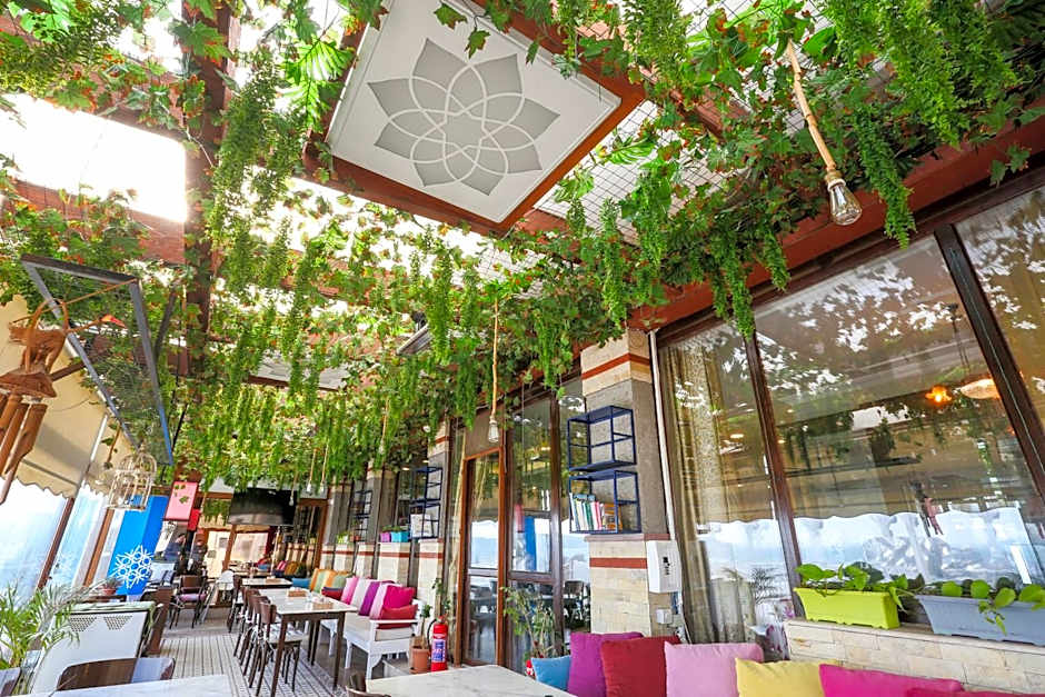 URLA PERA HOTEL