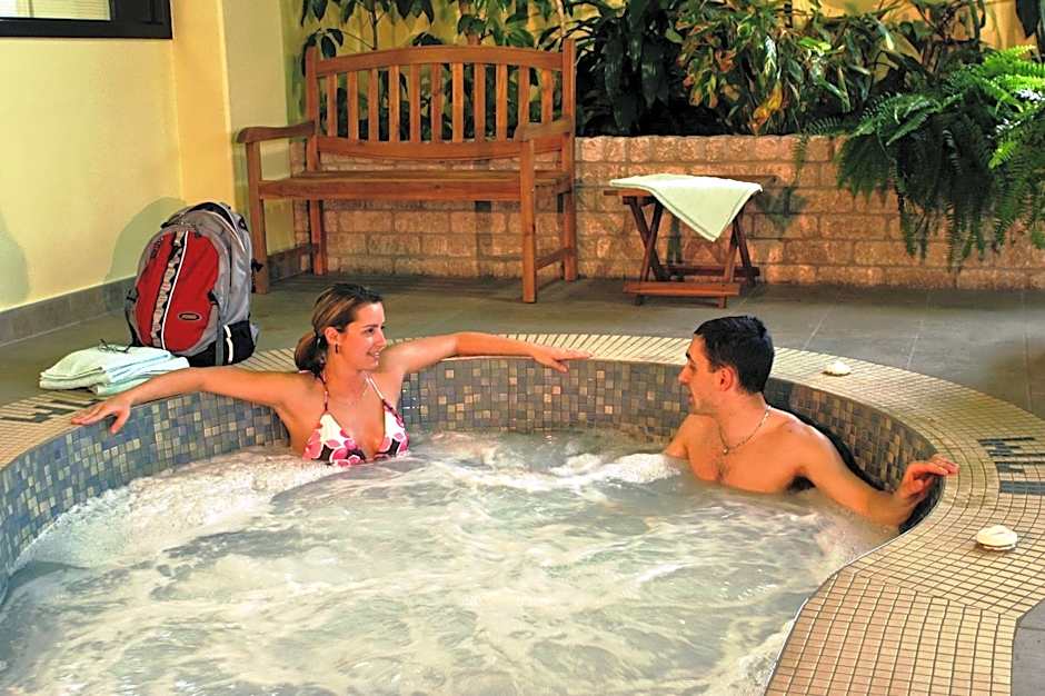 Days Inn by Wyndham Levis