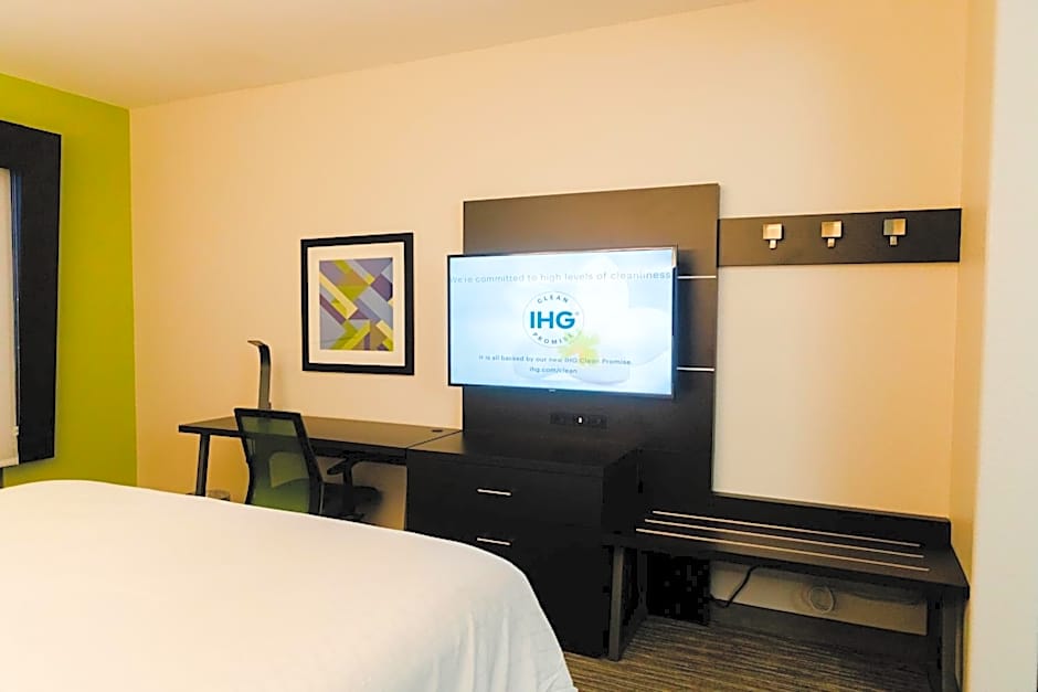 Holiday Inn Express Hotel & Suites Greenville By IHG