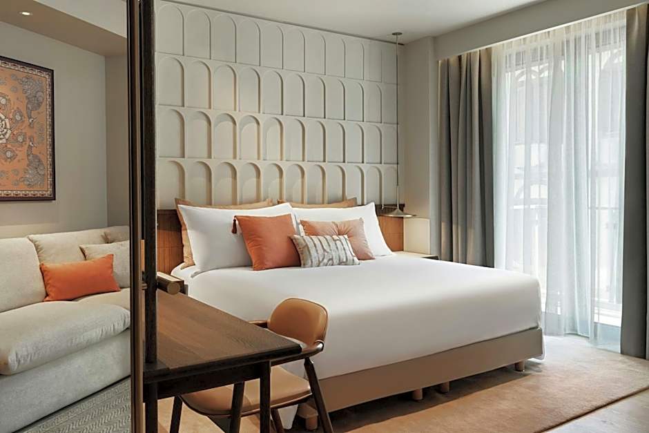 MonAsty, Thessaloniki, Autograph Collection