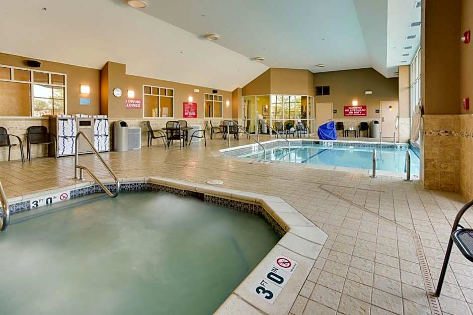 Drury Inn & Suites West Des Moines