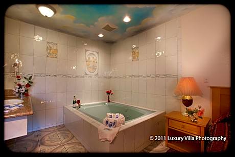 King Studio with Spa Bath